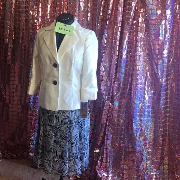 NWT machine washable suit skirt & jacket in size 8 by ALLYSON CARA - Picture 1 of 14